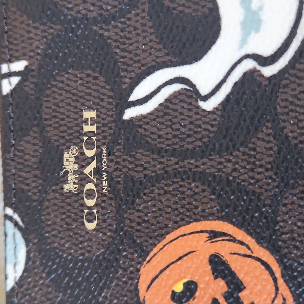 Adorable NWT Coach Halloween Corner Zip Signature Wristlet Wallet 🧡🎃👻🖤🎁 - Picture 3 of 15
